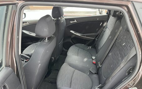 Hyundai Solaris II рестайлинг, 2015 год, 900 000 рублей, 15 фотография