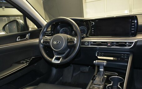 KIA K5, 2021 год, 3 150 000 рублей, 28 фотография