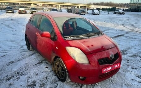 Toyota Yaris III рестайлинг, 2008 год, 499 000 рублей, 2 фотография