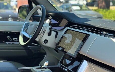 Land Rover Range Rover IV рестайлинг, 2024 год, 15 270 000 рублей, 10 фотография