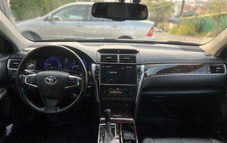 Toyota Camry, 2017 год, 2 550 000 рублей, 15 фотография