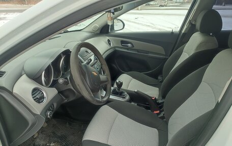 Chevrolet Cruze II, 2013 год, 750 000 рублей, 10 фотография