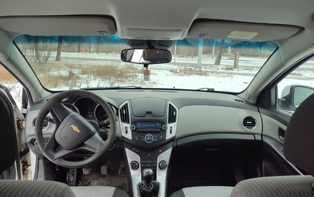 Chevrolet Cruze II, 2013 год, 750 000 рублей, 9 фотография