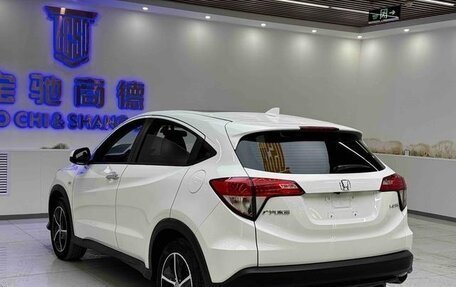 Honda Vezel, 2022 год, 1 550 000 рублей, 4 фотография