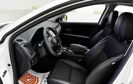 Honda Vezel, 2022 год, 1 550 000 рублей, 10 фотография