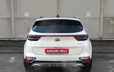 KIA Sportage IV рестайлинг, 2018 год, 2 299 000 рублей, 6 фотография