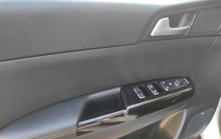 KIA Sportage IV рестайлинг, 2018 год, 2 299 000 рублей, 18 фотография