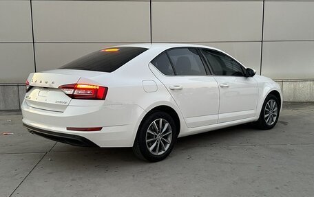 Skoda Octavia, 2021 год, 1 700 000 рублей, 10 фотография