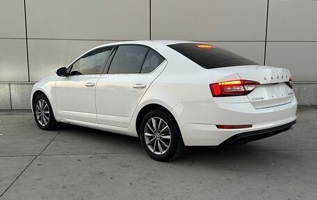 Skoda Octavia, 2021 год, 1 700 000 рублей, 11 фотография