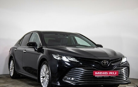 Toyota Camry, 2018 год, 2 899 000 рублей, 3 фотография