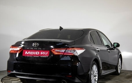 Toyota Camry, 2018 год, 2 899 000 рублей, 5 фотография