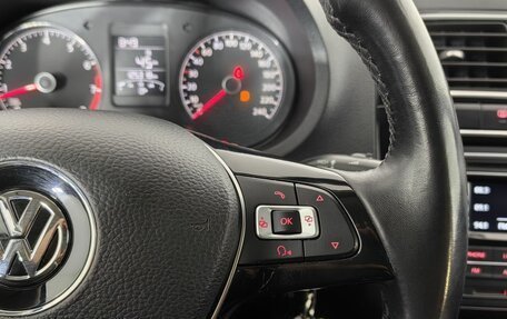 Volkswagen Polo VI (EU Market), 2017 год, 960 000 рублей, 14 фотография