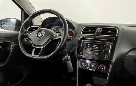 Volkswagen Polo VI (EU Market), 2017 год, 960 000 рублей, 9 фотография