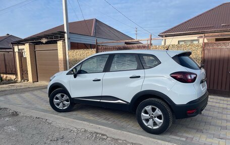 Renault Kaptur I рестайлинг, 2018 год, 1 099 000 рублей, 4 фотография