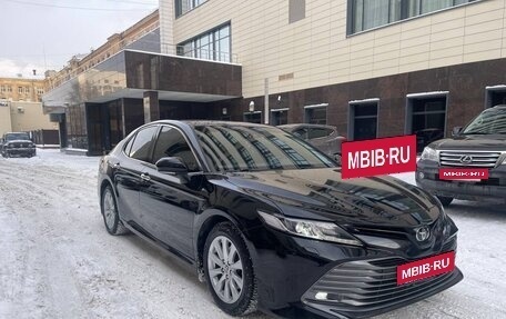 Toyota Camry, 2020 год, 3 050 000 рублей, 4 фотография