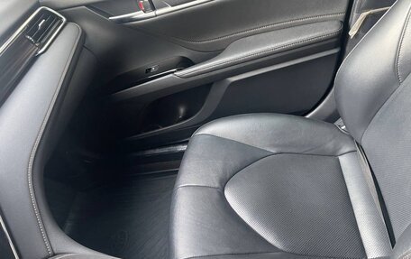 Toyota Camry, 2020 год, 3 050 000 рублей, 15 фотография