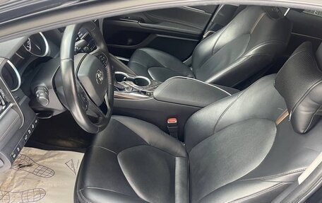 Toyota Camry, 2020 год, 3 050 000 рублей, 17 фотография