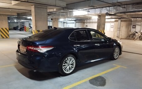 Toyota Camry, 2018 год, 2 600 000 рублей, 3 фотография