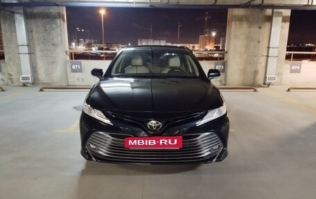 Toyota Camry, 2018 год, 2 600 000 рублей, 7 фотография