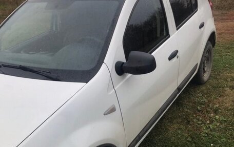 Renault Sandero I, 2012 год, 600 000 рублей, 2 фотография