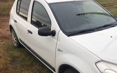 Renault Sandero I, 2012 год, 600 000 рублей, 4 фотография