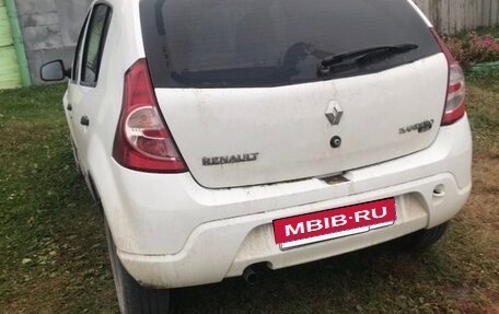 Renault Sandero I, 2012 год, 600 000 рублей, 3 фотография