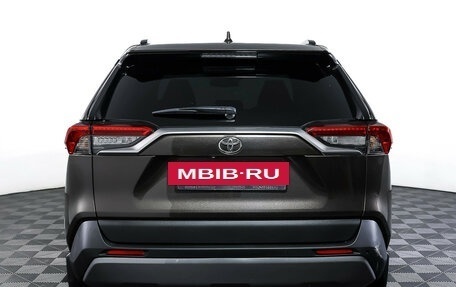 Toyota RAV4, 2021 год, 3 498 000 рублей, 6 фотография