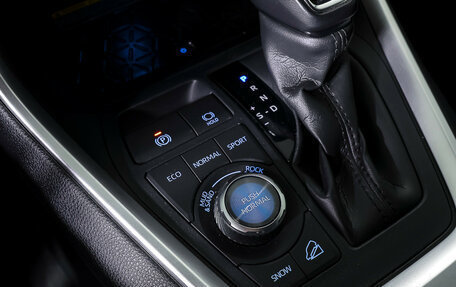 Toyota RAV4, 2021 год, 3 498 000 рублей, 21 фотография