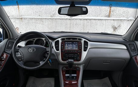 Toyota Highlander III, 2005 год, 1 200 000 рублей, 13 фотография