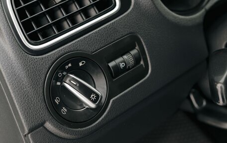 Volkswagen Polo VI (EU Market), 2012 год, 800 000 рублей, 16 фотография