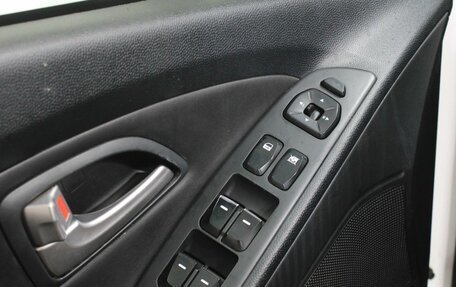 Hyundai ix35 I рестайлинг, 2013 год, 980 000 рублей, 10 фотография