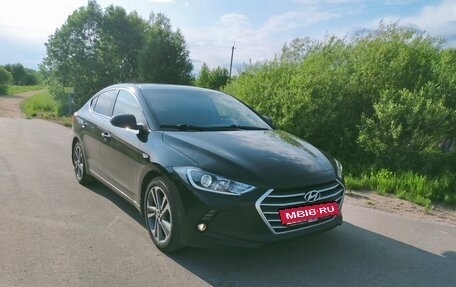 Hyundai Elantra VI рестайлинг, 2017 год, 1 220 000 рублей, 8 фотография