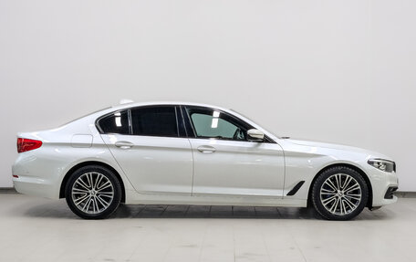 BMW 5 серия, 2019 год, 2 870 000 рублей, 4 фотография