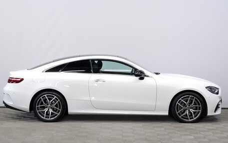 Mercedes-Benz E-Класс, 2022 год, 7 200 000 рублей, 4 фотография