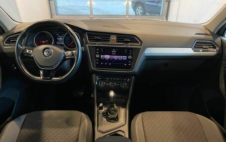 Volkswagen Tiguan II, 2020 год, 2 240 000 рублей, 9 фотография