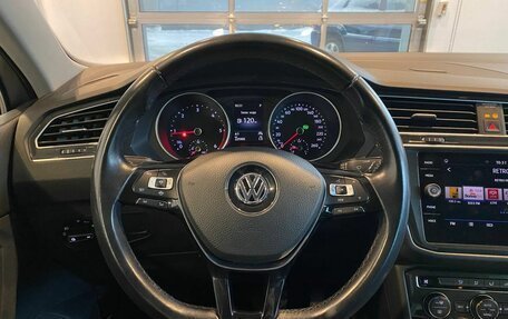 Volkswagen Tiguan II, 2020 год, 2 240 000 рублей, 10 фотография