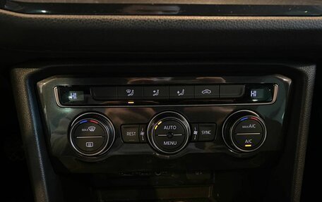 Volkswagen Tiguan II, 2020 год, 2 240 000 рублей, 15 фотография