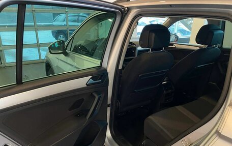 Volkswagen Tiguan II, 2020 год, 2 240 000 рублей, 23 фотография