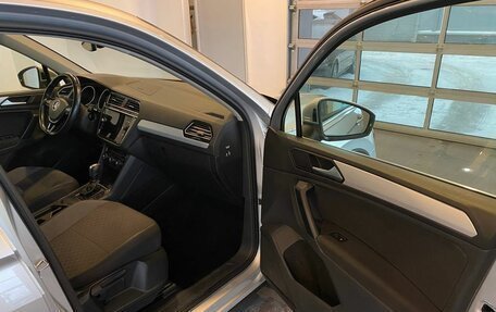 Volkswagen Tiguan II, 2020 год, 2 240 000 рублей, 26 фотография