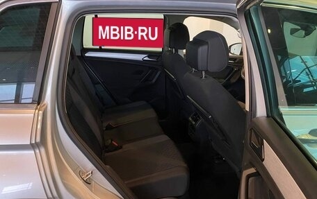 Volkswagen Tiguan II, 2020 год, 2 240 000 рублей, 17 фотография