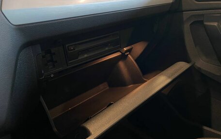 Volkswagen Tiguan II, 2020 год, 2 240 000 рублей, 29 фотография