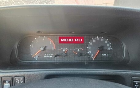 Nissan Terrano II рестайлинг, 2004 год, 750 000 рублей, 6 фотография