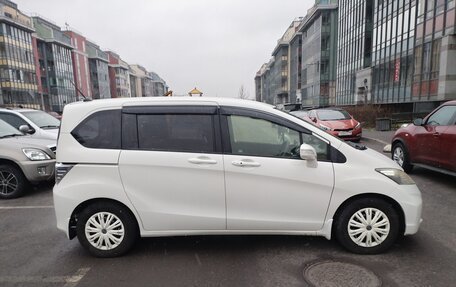 Honda Freed I, 2012 год, 1 100 000 рублей, 13 фотография