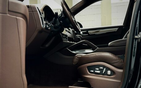 Porsche Cayenne III, 2018 год, 7 990 000 рублей, 10 фотография