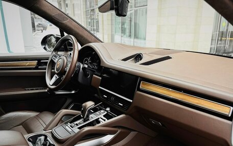 Porsche Cayenne III, 2018 год, 7 990 000 рублей, 17 фотография