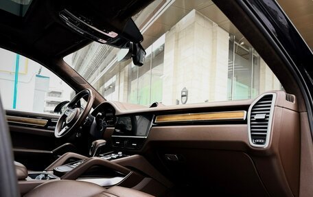 Porsche Cayenne III, 2018 год, 7 990 000 рублей, 16 фотография