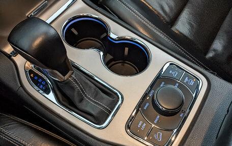 Jeep Grand Cherokee, 2016 год, 2 790 000 рублей, 21 фотография