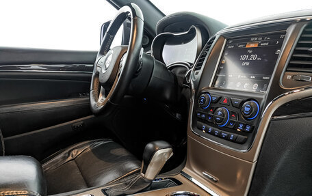 Jeep Grand Cherokee, 2016 год, 2 790 000 рублей, 30 фотография