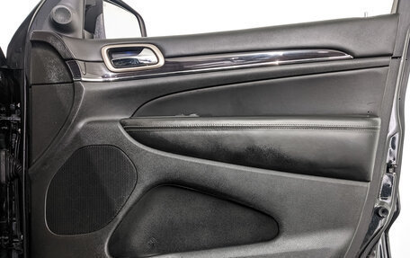 Jeep Grand Cherokee, 2016 год, 2 790 000 рублей, 25 фотография