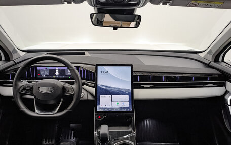 Geely Atlas, 2024 год, 2 700 000 рублей, 14 фотография